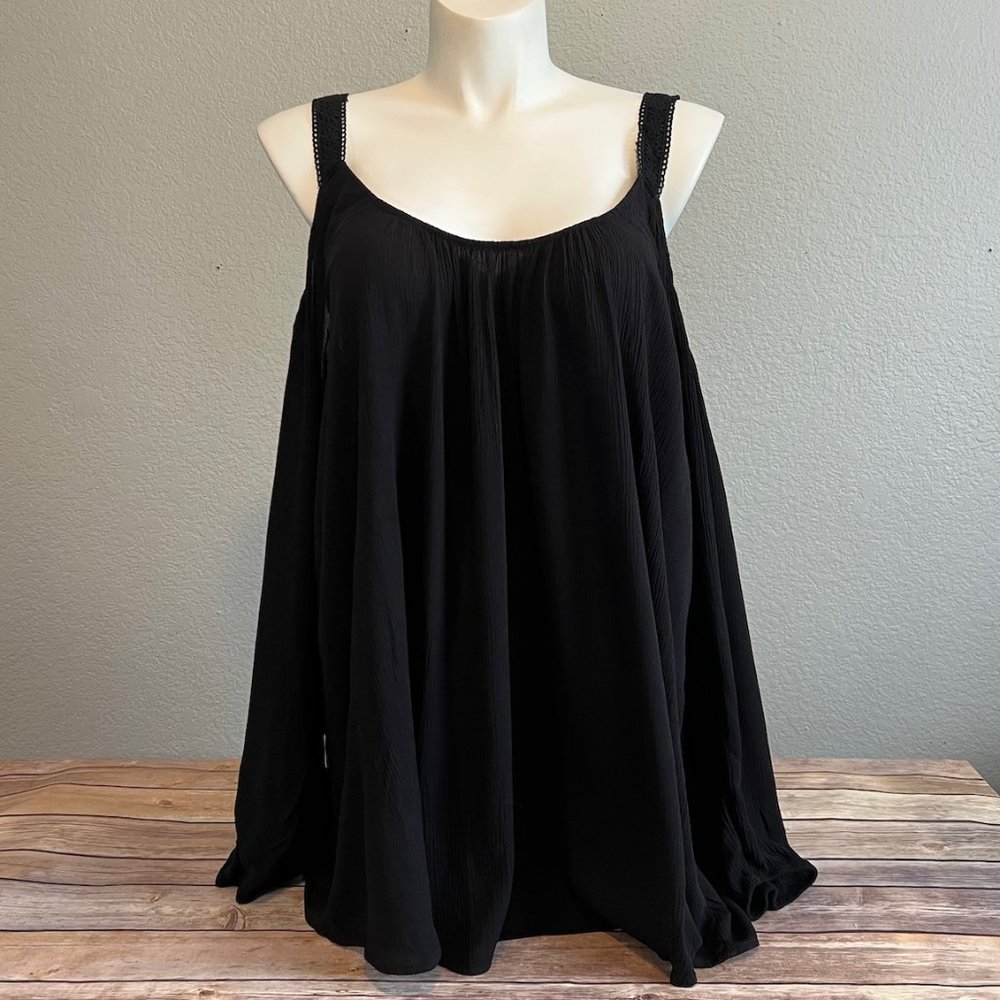Torrid Crinkle Gauze Lace Trim Cold Shoulder Top - Black